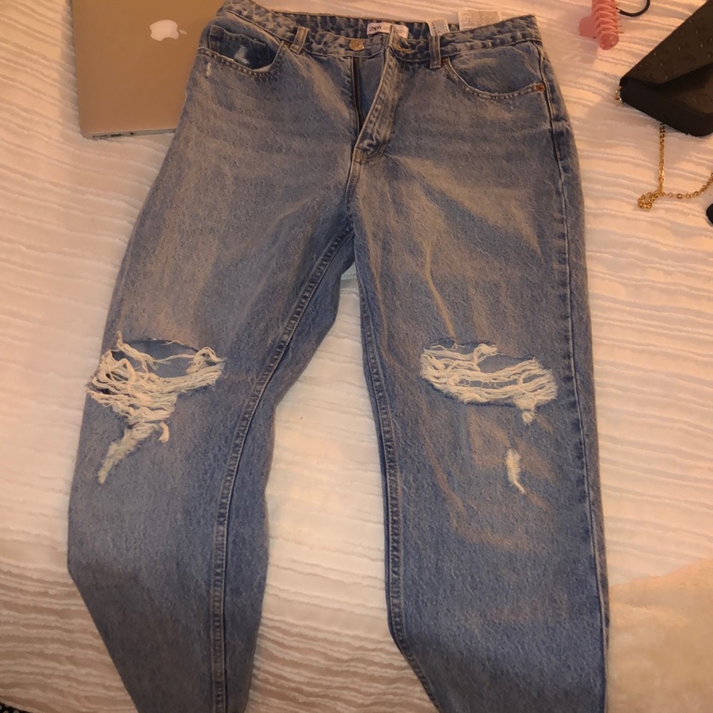Ripped Zara jeans size 8